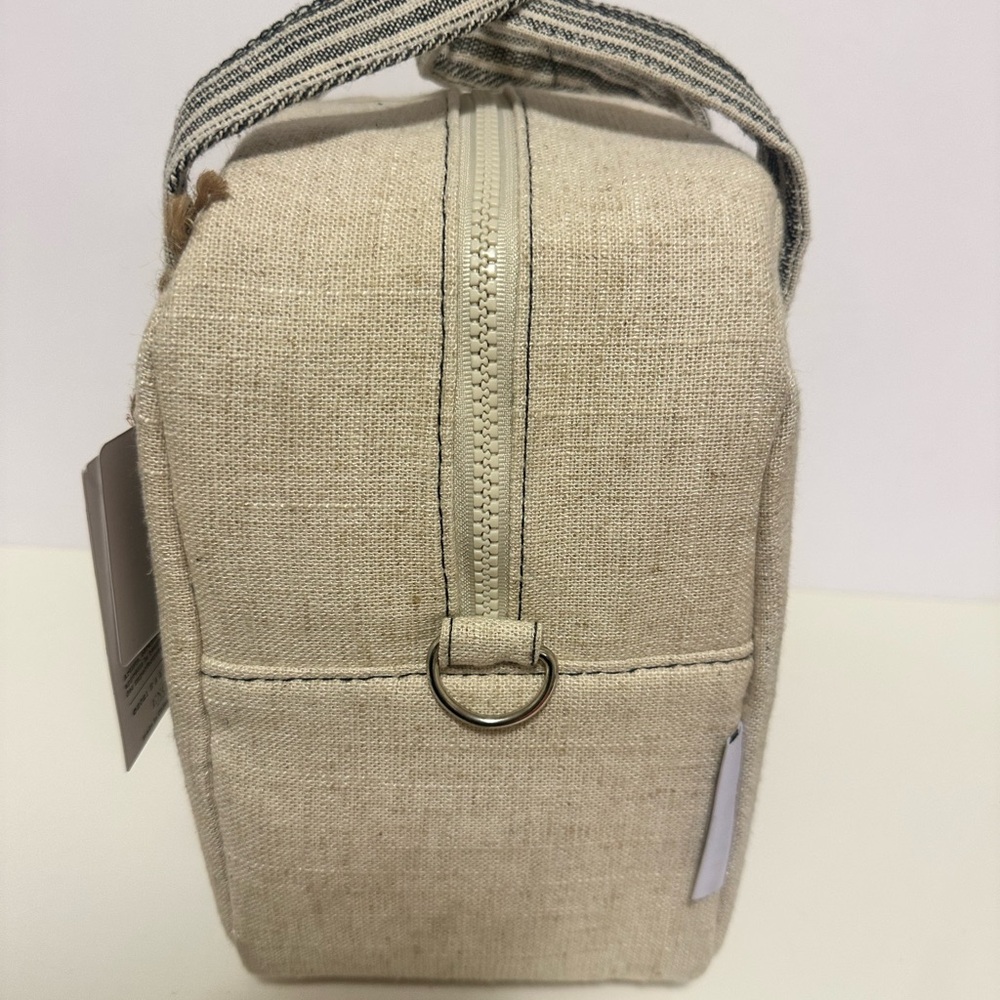 Rae Dunn Lunch box in Cream with the Word "LUNCH" on the front. NWT - Picture 5 of 7